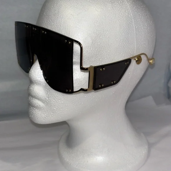 Fenty Blockt Sunglasses - Picture 5 of 6